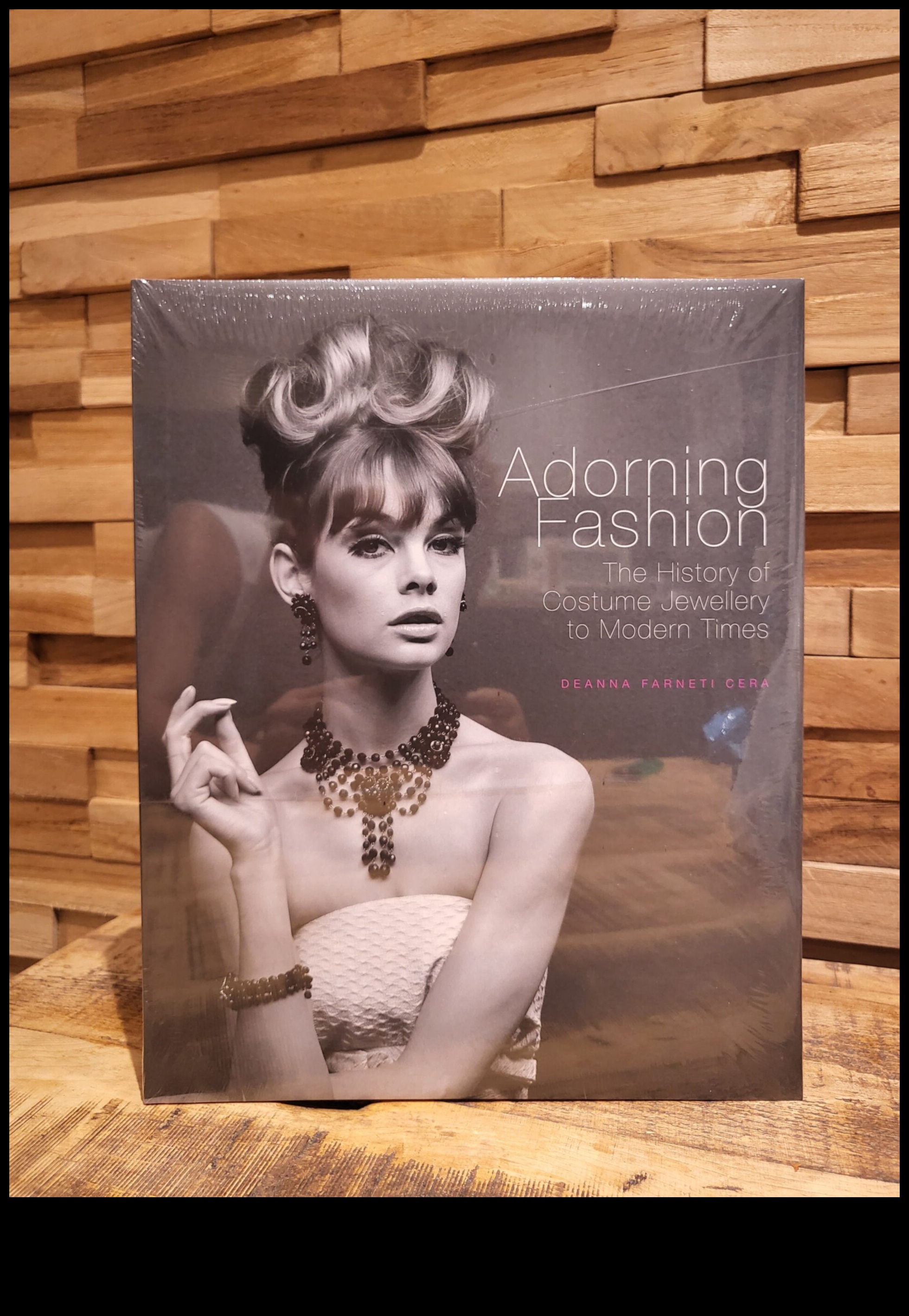 Fashion Jewellery Chronicles: Your Stylish Journey Begins