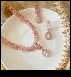 Ethereal Elegance: Ανεβάστε το στυλ σας με κοσμήματα μόδας