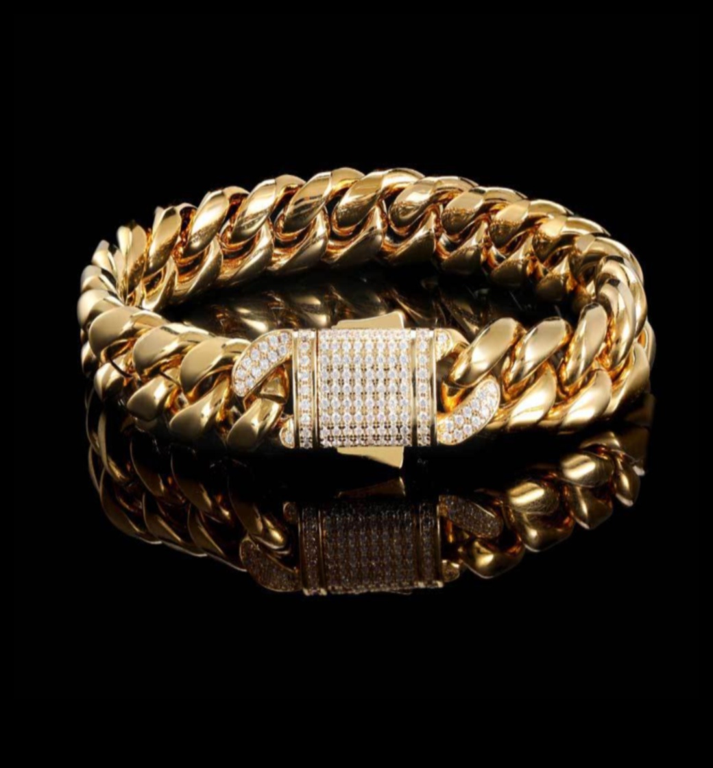 Radiant Riches Μια διαχρονική συλλογή από πολυτελή κοσμήματα 1 Radiant Riches: Διακοσμήστε τον εαυτό σας με διαχρονική πολυτέλεια