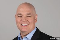 Century 21 Assurance Kelowna Welcomes Dean Desrosiers as Associate Broker