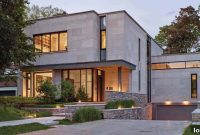 Rough-Hewn Algonquin Stone Grounds a Sleek Toronto Home