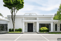 Distressed Bridle Path Estate Now Available for $22.8 Million