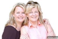 Mother-Daughter Duo Sandy Bodnar and Rayissa Palmer Volunteer for Their Community