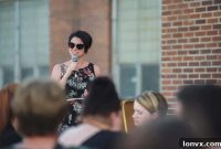 Kari Calder Paves the Path for Graduating Women