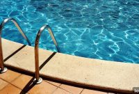 Making a Splash Selling Your Pool Home