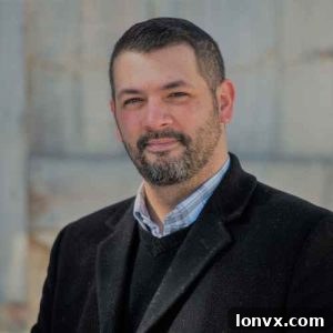 Sean Lowry